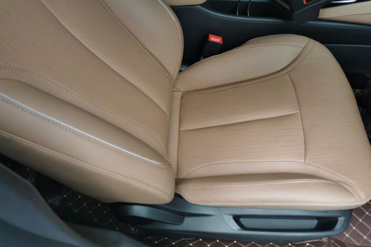 Used Buick GL6 2021 323T Mild Hybrid Connect Luxury Model Right Front Seat