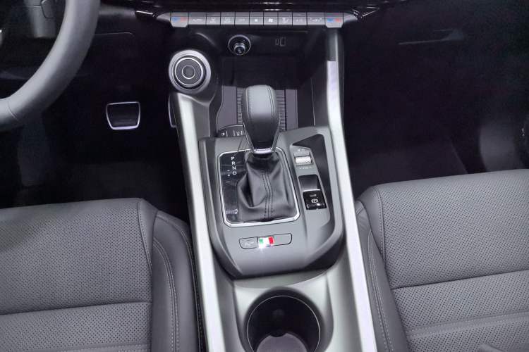 Used Alfa Romeo Tonale 2023 2.0T 268HP AWD Veloce Track Edition
