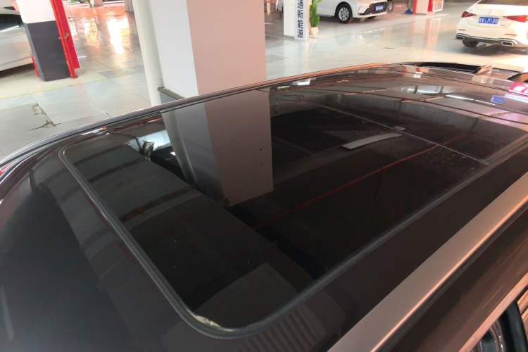 Used Oshan Z6 2023 Blue Whale 1.5T DCT Smart Luxury Model