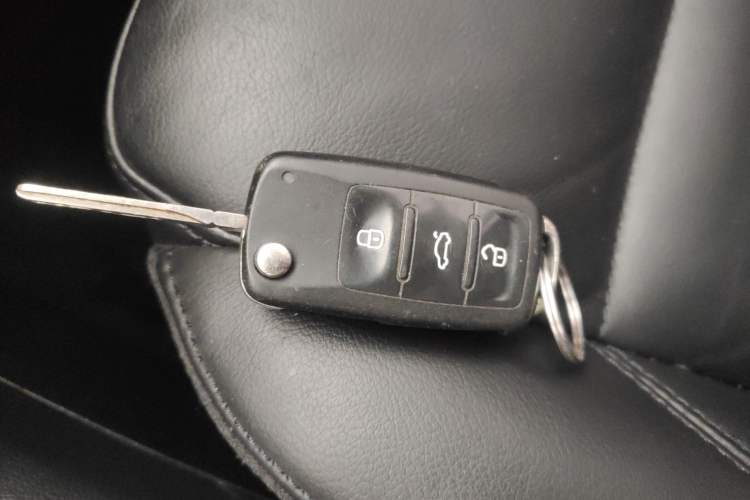 Used Volkswagen Tiguan L 2015 1.8TSI Manual Two-Wheel-Drive Limited Edition
