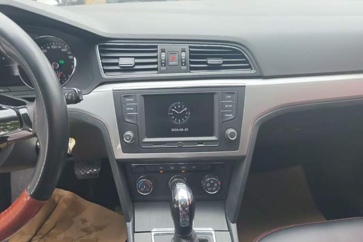 Used Volkswagen Lamando 2017 230TSI DSG Fashion Edition
