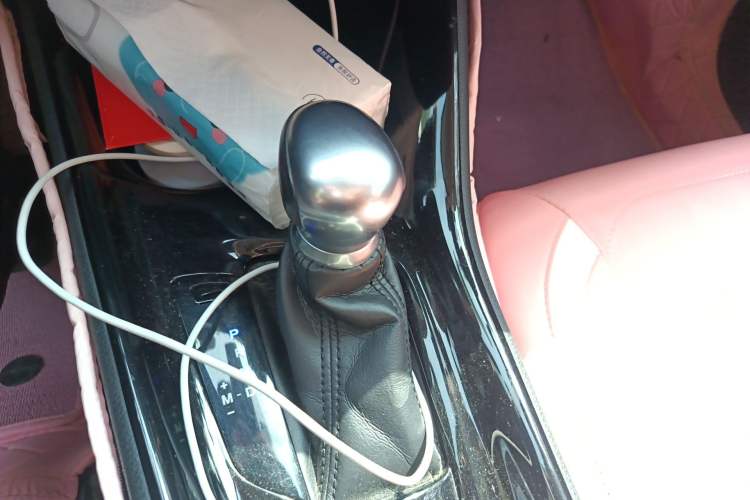 Used Toyota C-HR 2018 2.0L Leading with Sunroof China VI Standard Gear Lever