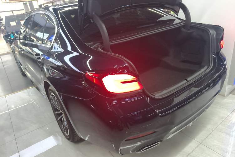 Used BMW 5 Series 2022 Second Facelift 525Li M Sport Package
