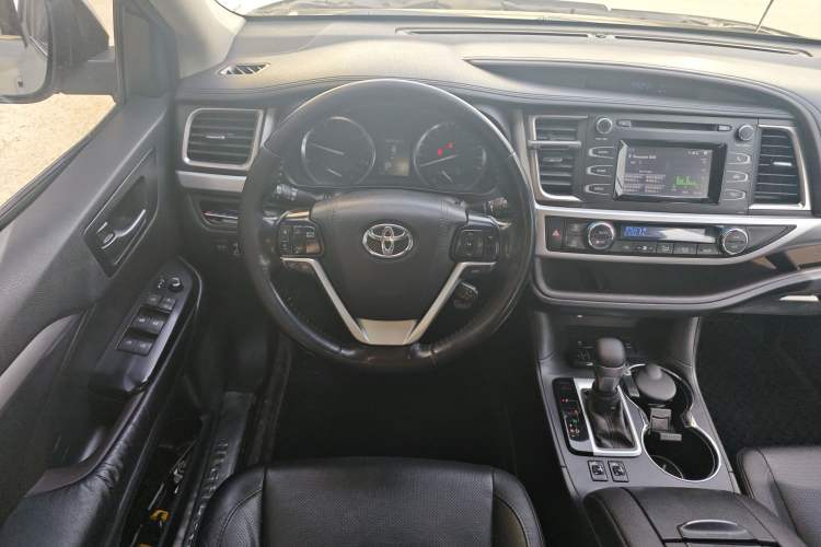 Used Toyota Highlander 2015 2.0T Four-Wheel Drive Luxury Edition 7-Seater
