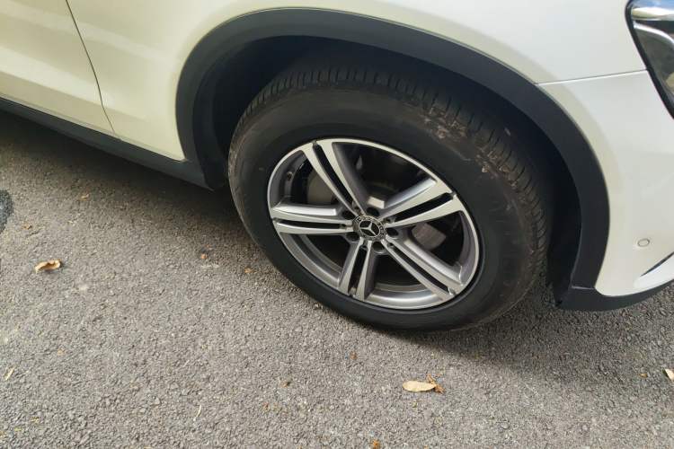 Used Mercedes-Benz GLC 2021 GLC 260 L 4MATIC Dynamic Edition Right Front Wheel Hub