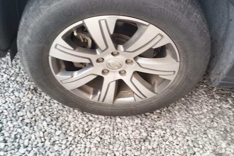 Used GAC Trumpchi GS7 2017 320T Two-Wheel-Drive Luxury Smart Connectivity Model Left Front Wheel Hub