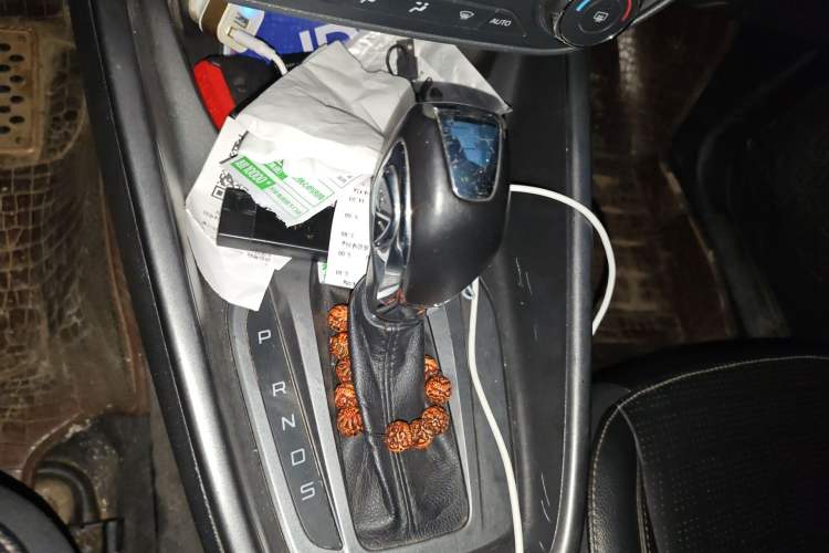 Used Ford Escort 2017 Happiness Edition 1.5L Automatic Fashion Version Gear Lever