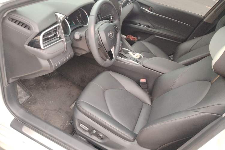 Used Toyota Camry 2021 2.0G Luxury Edition Left Front Seat