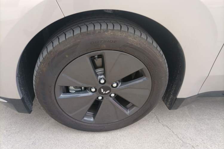 Used Wuling E5 2024 410 km Standard Version
