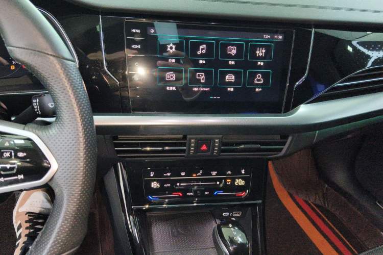 Used Volkswagen Passat 2023 Facelift 330TSI Luxury Edition