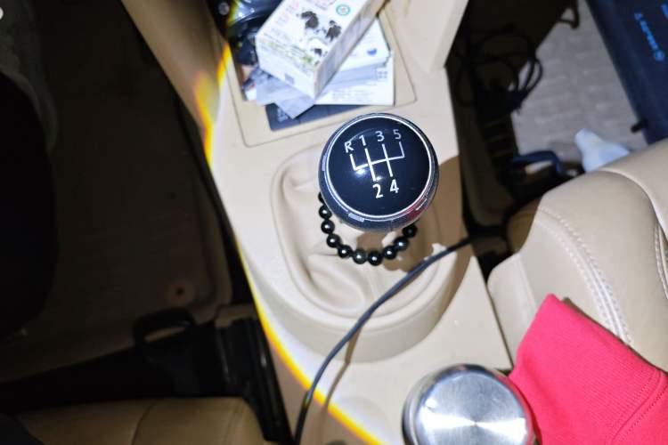 Used Volkswagen Touran 2011 1.4T Manual Zhiya Edition 5 Seats Gear Lever