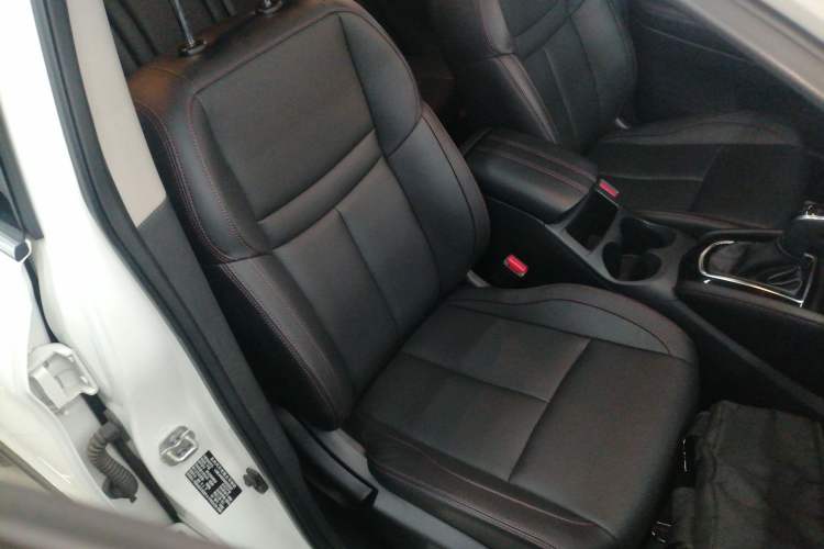 Used Nissan Qashqai 2021 2.0L CVT Luxury Edition Right Front Seat