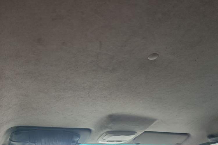 Used BAW Yueling 2014 2.8T long-wheelbase Entrepreneur Edition JE493ZLQ4CB Headliner