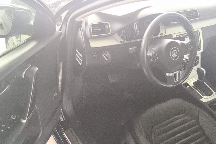 Used Volkswagen Magotan 2016 1.8TSI Smart Comfort Model Driver Seat