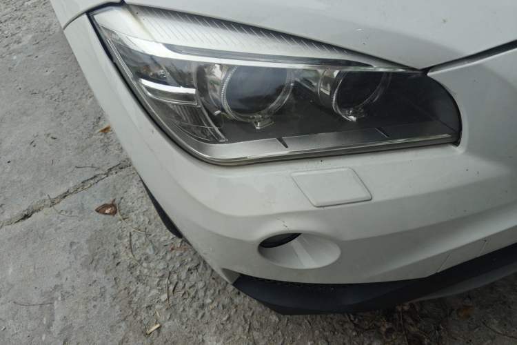 Used BMW X1 2010 sDrive18i Luxury Model Right Front Headlight