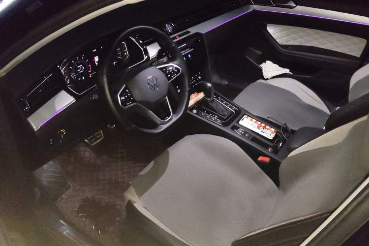 Used Volkswagen Magotan 2023 2 Million Units Limited Edition 330TSI DSG Leading Version