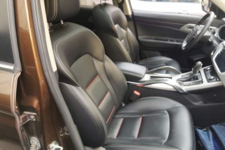 Used Geely Auto Emgrand X7 Sport 2018 1.8TD Automatic Two-Wheel Drive Zhiya Model
