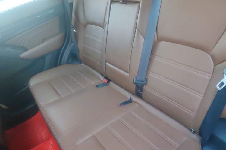 Used BAIC Weiwang S50 2016 1.5T Manual Joyful Luxury Edition Left Rear Seat