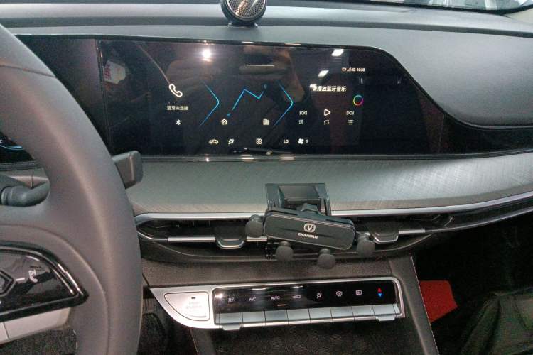 Used CHANGAN Eado 2023 Changan Edition PLUS Blue Whale NE 1.4T GDI DCT Prestige Version