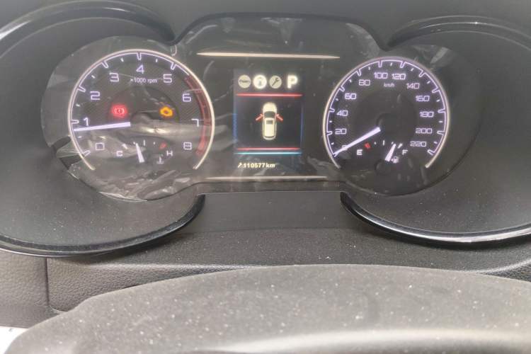 Used Dongfeng Aeolus AX7 2016 2.0L Automatic Zhiyue Trim