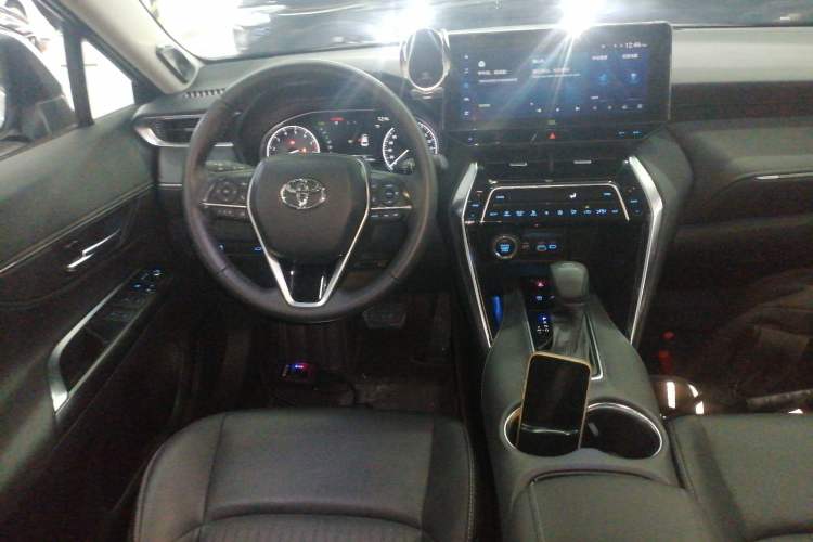 Used Toyota Venza 2022 2.0L CVT Two-Wheel Drive Prestige Edition Steering Wheel