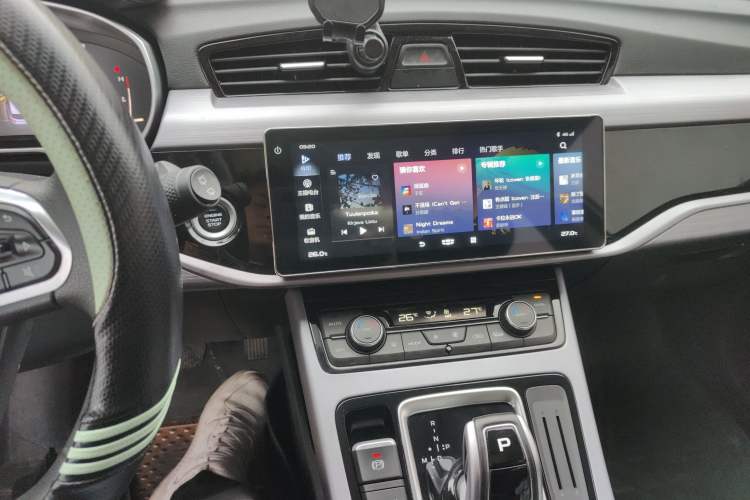 Used Geely Auto Emgrand X7 Sport 2021 Million Edition 1.8TD DCT Two-Wheel Drive Comfort Model Audio And AC Panel