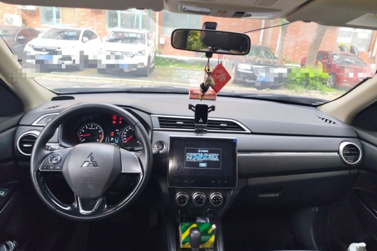 Used Mitsubishi ASX 2020 2.0L CVT Smart Edition Center Console