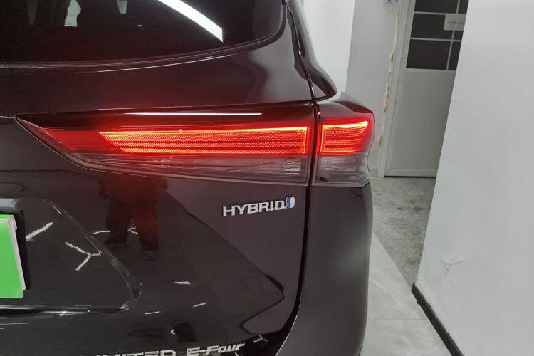 Used Toyota Highlander 2022 Dual-Engine 2.5L Four-Wheel Drive Supreme Edition 7-Seater
