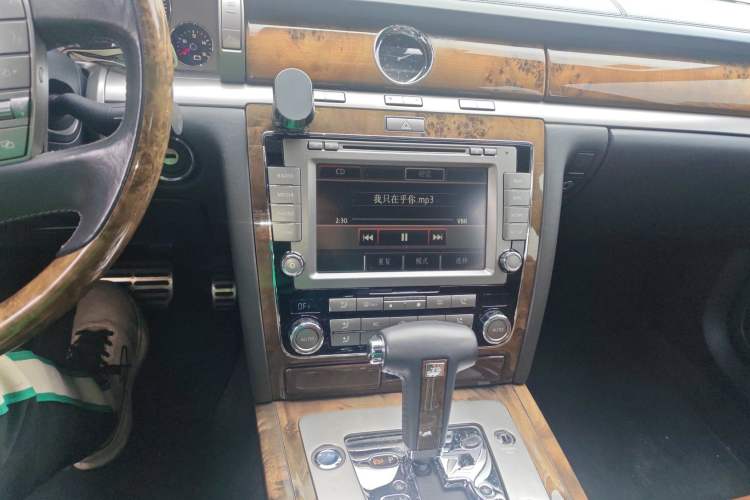 Used Volkswagen Phaeton 2012 3.6L Deluxe Custom Edition
