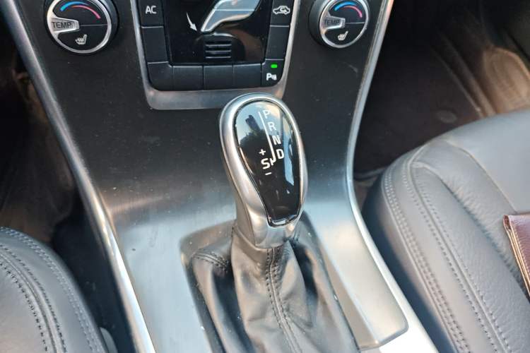 Used Volvo XC60 2014 T5 Zhiyi Edition
