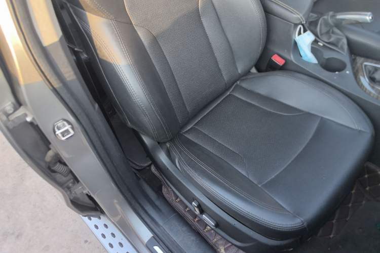 Used Zotye T600 2015 1.5T Manual Luxury Model
