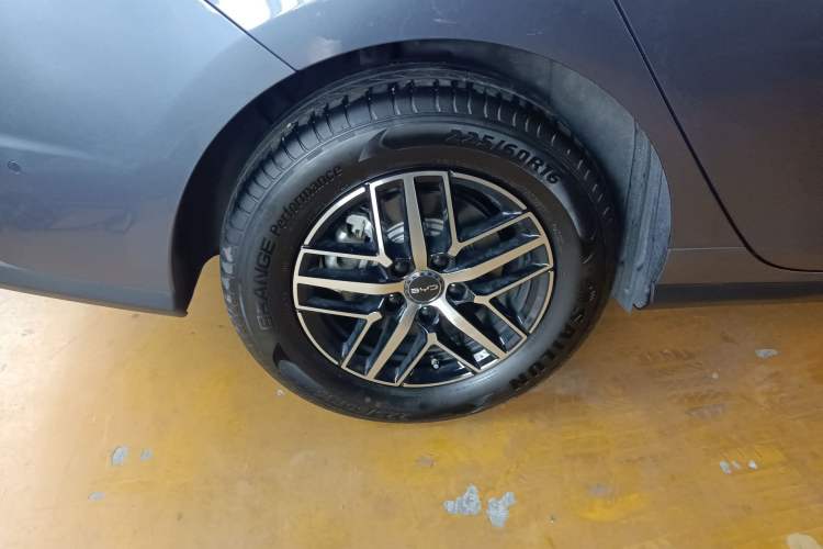 Used BYD Seal 05 DM-i 2025 DM-i Intelligent Drive 120KM Flagship Model Exterior 5