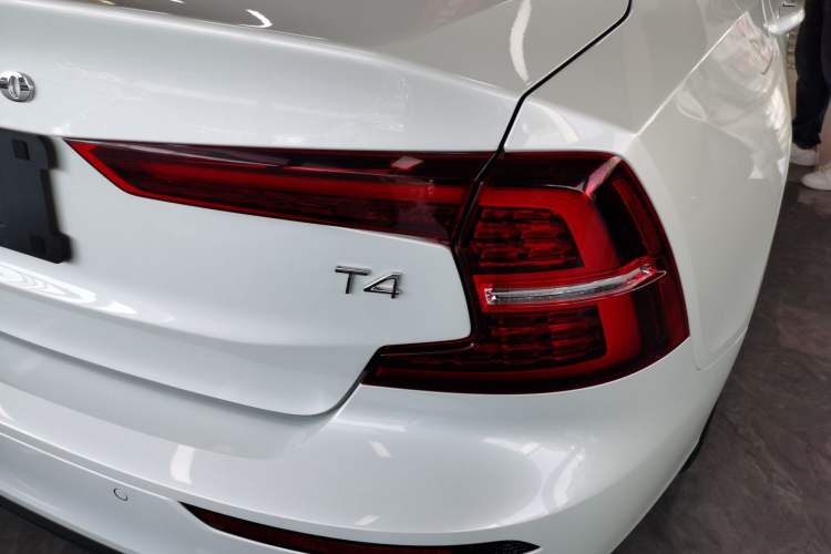 Used Volvo S60 2021 T4 Zhiyuan Luxury Edition Right Rear Taillight