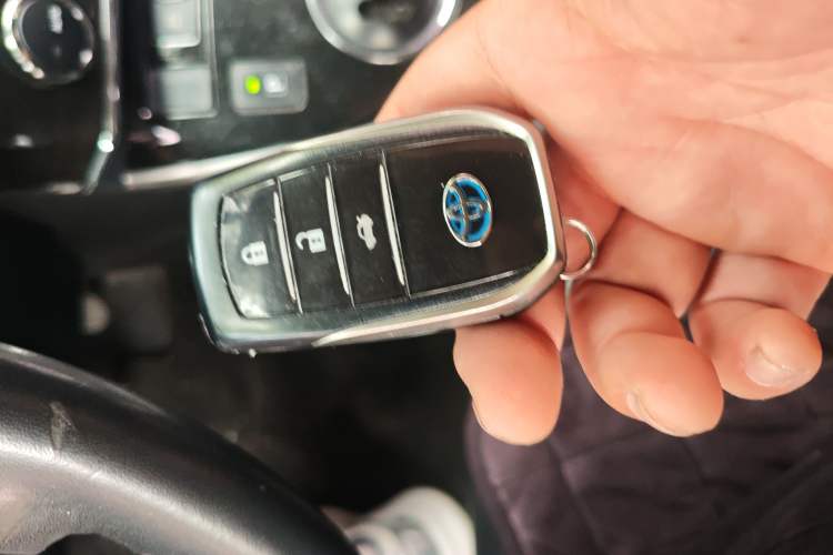 Used Toyota Corolla 2016 Dual-Engine 1.8L E-CVT Elite Edition