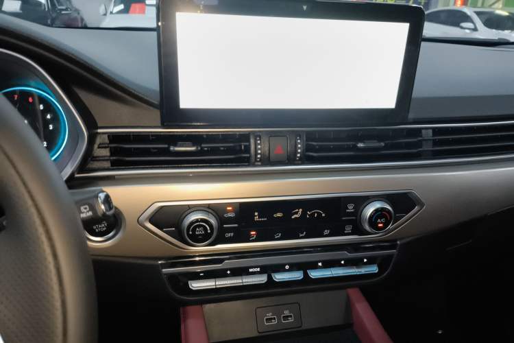 Used JETOUR X70 2024 1.5T DCT Glory PRO 5-Seater