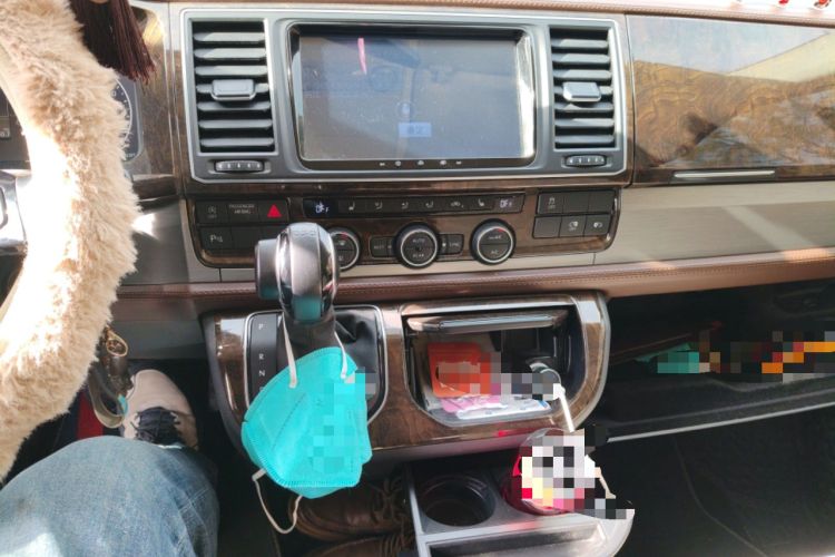 Used Volkswagen Caravelle 2018 2.0 TSI 4x4 Luxury Edition 7-Seater Audio And AC Panel