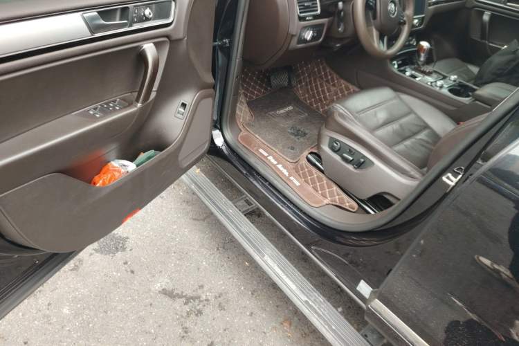 Used Volkswagen Touareg 2017 3.0 TSI Touareg Edition Driver Seat