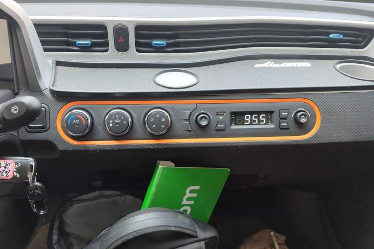 Used Wuling Hongguang MINIEV 2020 Enjoyment Model Lithium Iron Phosphate