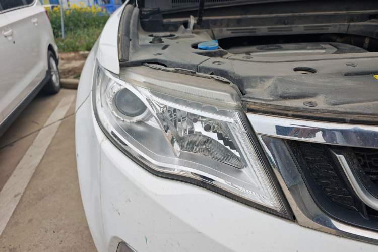 Used Geely Auto Emgrand X7 Sport 2016 2.0L Manual Smart Connect Version
