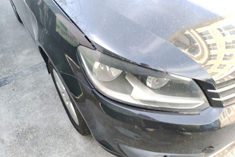 Used Volkswagen Touran 2011 1.4T DSG Zhiya Edition 5 Seats Right Front Headlight