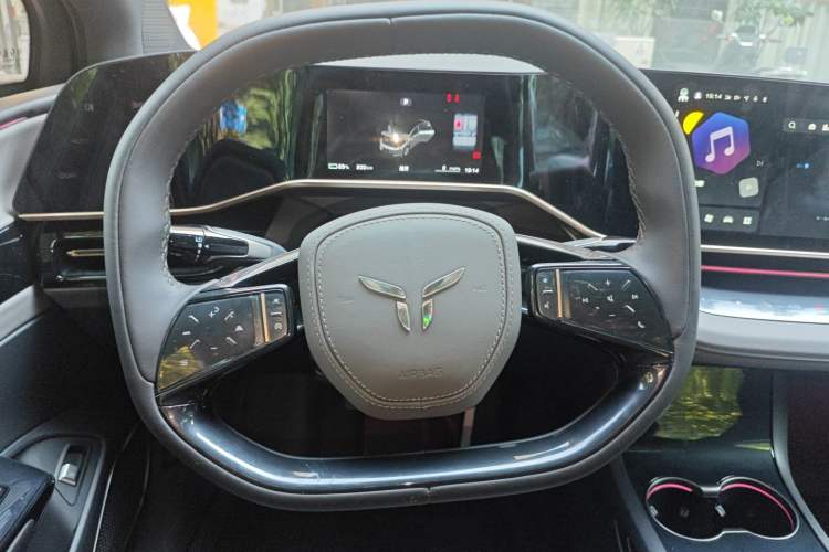 Used Hongqi EH7 2024 690 Pro Glory Edition
