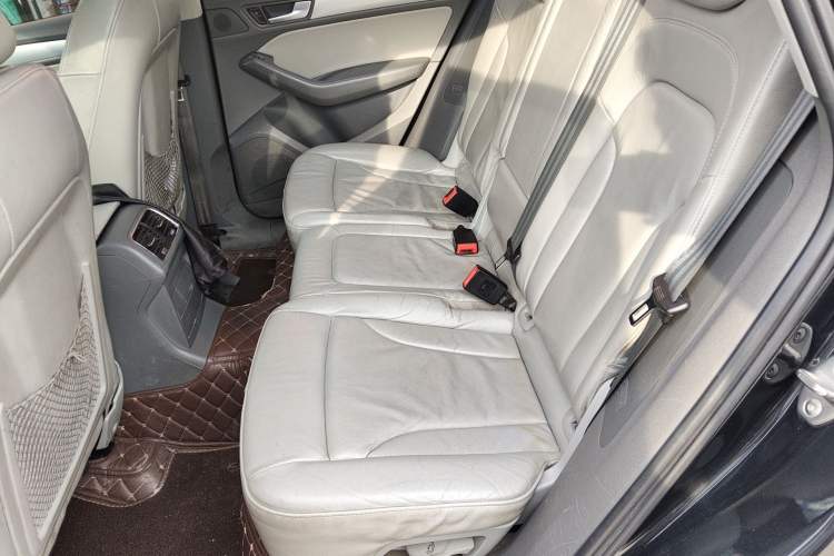 Used Audi Q5 2015 40 TFSI Technology Edition Left Rear Seat