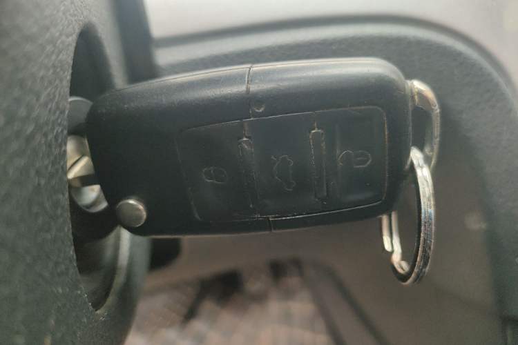 Used Volkswagen Lavida 2013 Revised Version 1.6L Automatic Luxury Edition