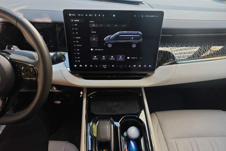 Used Zeekr 009 2022 WE Edition
