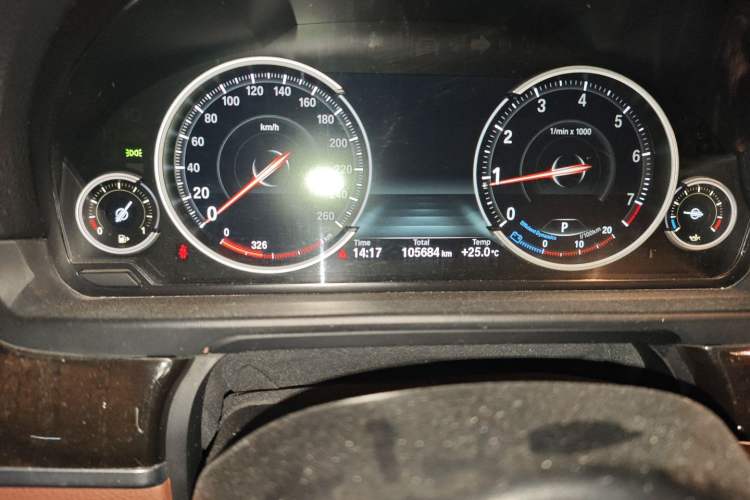 Used BMW 5 Series 2017 528Li Leading Model
