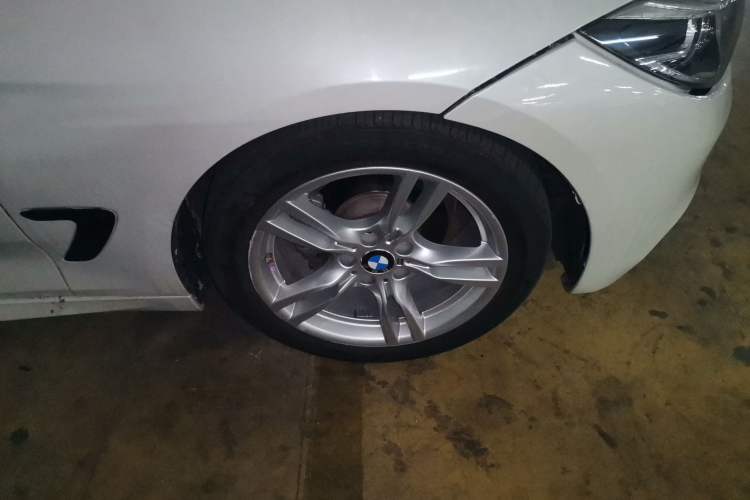 Used BMW 3 Series GT 2020 320i M Sport Package Right Front Wheel Hub