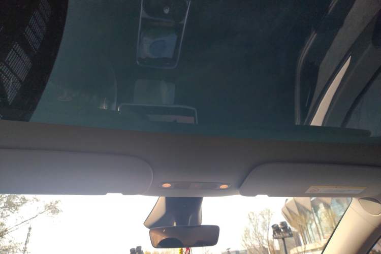 Used Tesla Model Y 2024 Long-Range All-Wheel-Drive Version