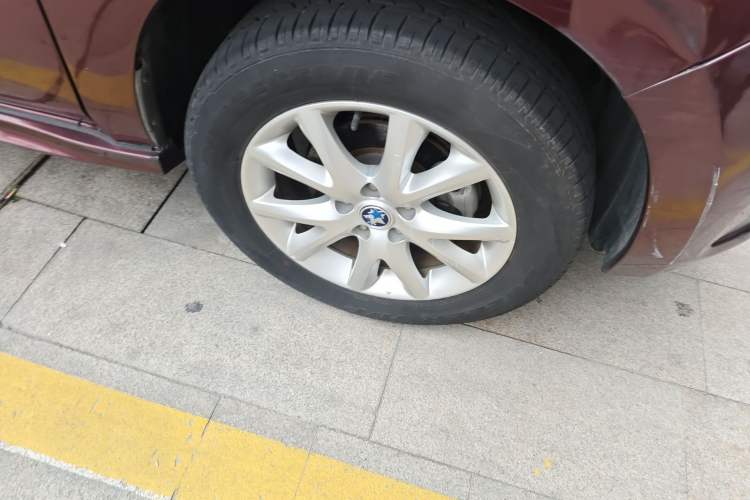 Used Venucia T70 2015 2.0L CVT Smart Edition