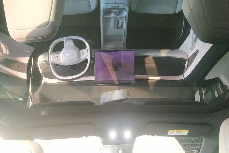 Used ONVO L60 2024 60 kWh Rear-Drive Version
