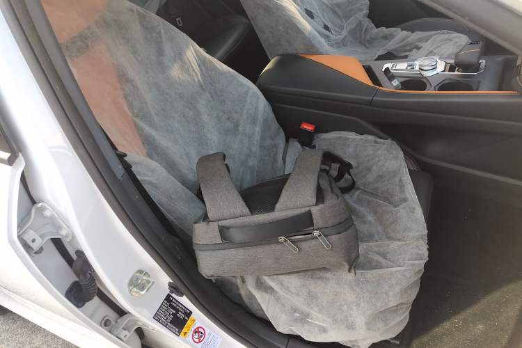 Used CHANGAN UNI-V iDD 2023 Zhidian iDD 1.5T 113km Smart & Fun Version (Rapid Edition) Right Front Seat